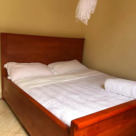 Cozy Bukoto Studio, Unlimited Wifi, Netflix & Close To Acacia Kampala Exterior photo