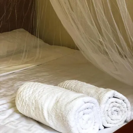 Cozy Bukoto Studio, Unlimited Wifi, Netflix & Close To Acacia Kampala Exterior photo