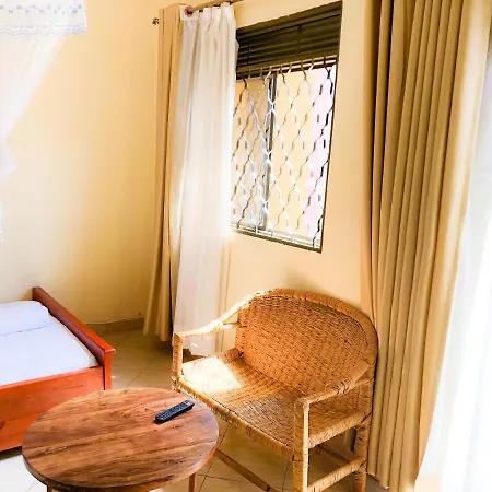 Cozy Bukoto Studio, Unlimited Wifi, Netflix & Close To Acacia Kampala Exterior photo