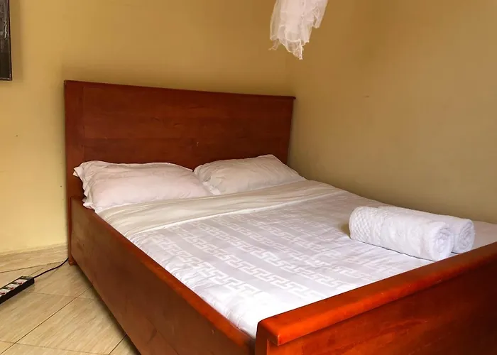 Cozy Bukoto Studio, Unlimited Wifi, Netflix & Close To Acacia