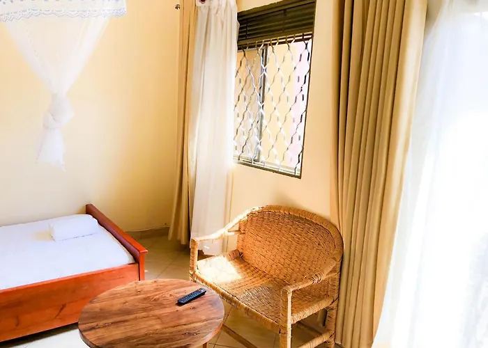 Cozy Bukoto Studio, Unlimited Wifi, Netflix & Close To Acacia