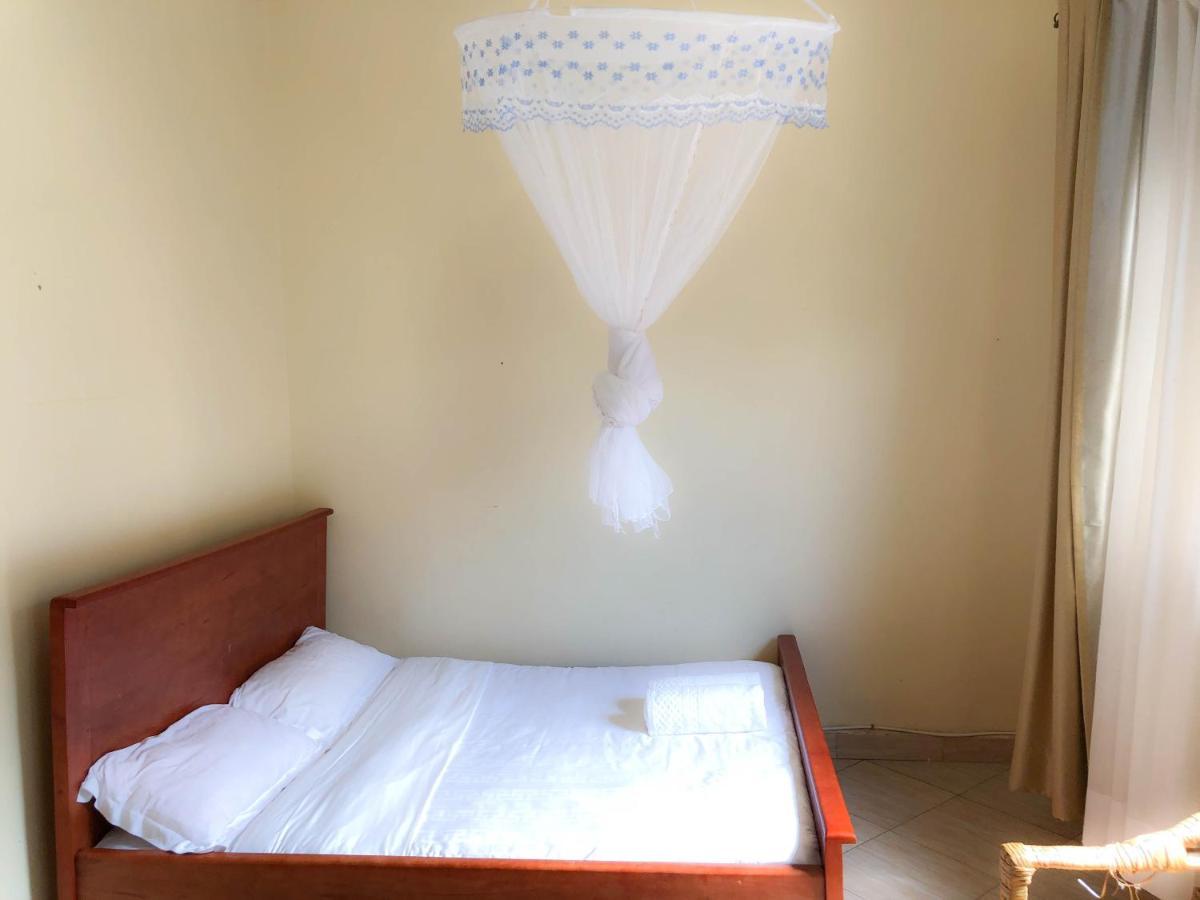 Apartment Cozy Bukoto Studio, Unlimited Wifi, Netflix & Close To Acacia Kampala