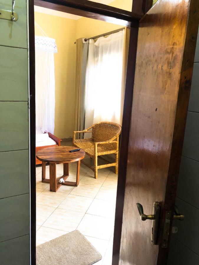 Cozy Bukoto Studio, Unlimited Wifi, Netflix & Close To Acacia * Kampala